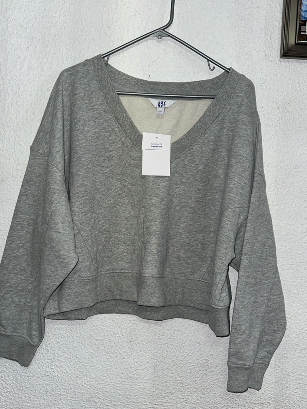 JoyLab Heather Gray V-Neck Cropped Pullover